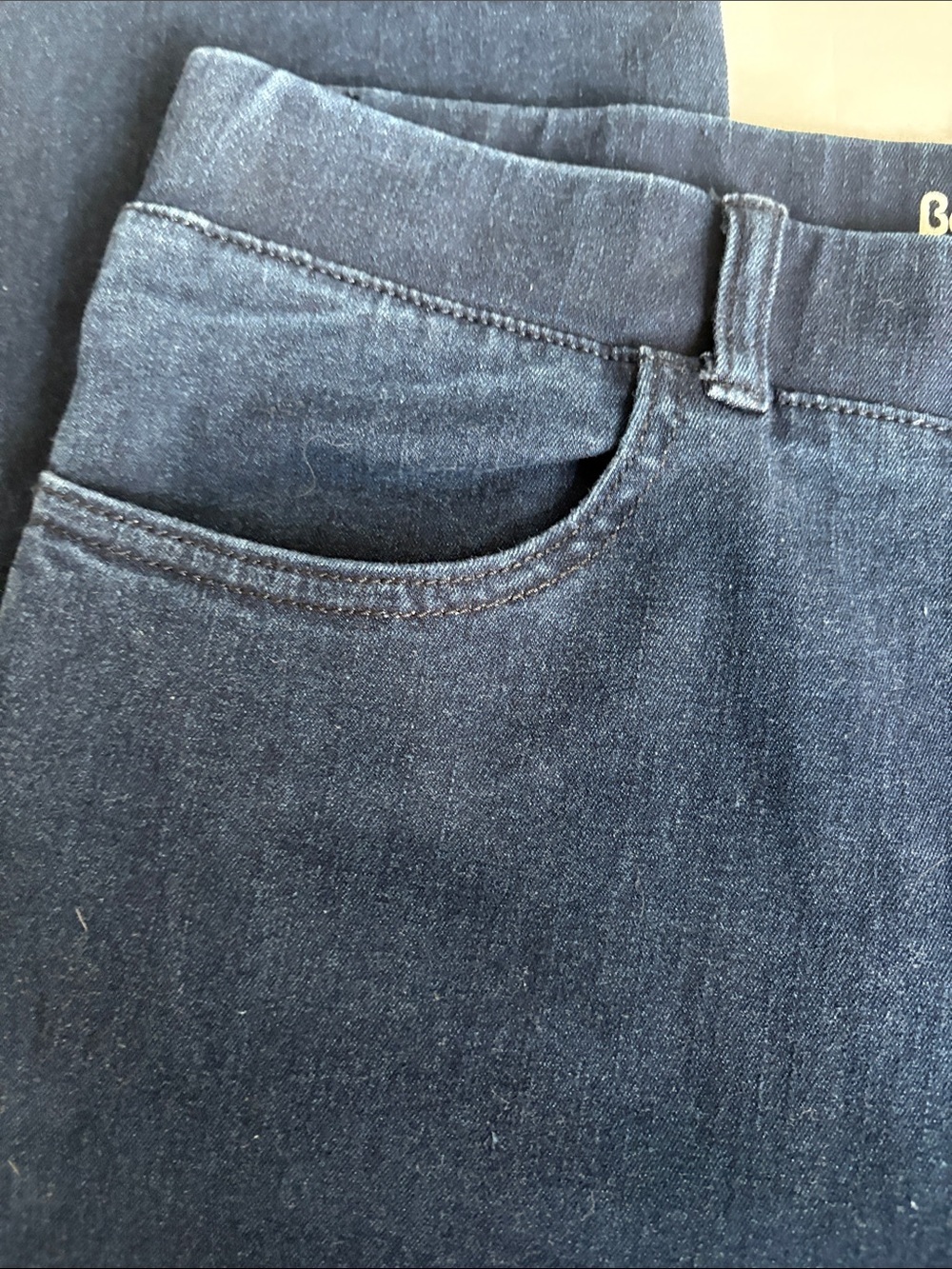 Betabrand dark wash straight leg 4-pocket blue jeans stretch waistband - Picture 4 of 16